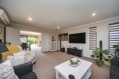 Photo of property in 78 Geneva Terrace, Kelvin Grove, Palmerston North, 4414