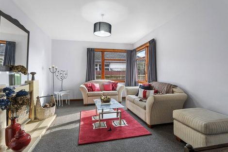 Photo of property in 17 Worthy Street, Ilam, Christchurch, 8041