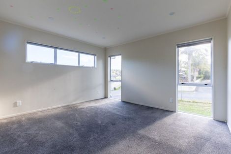 Photo of property in 115 Athena Drive, Totara Vale, Auckland, 0629