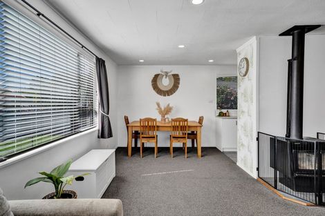 Photo of property in 16 Ngahere Street, Inglewood, 4330