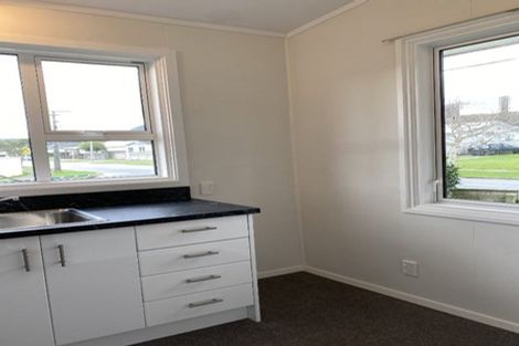 Photo of property in 39 Churton Crescent, Taita, Lower Hutt, 5011