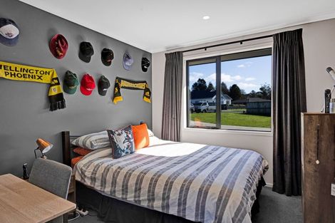 Photo of property in 2 Biron Place, Stratford, 4332