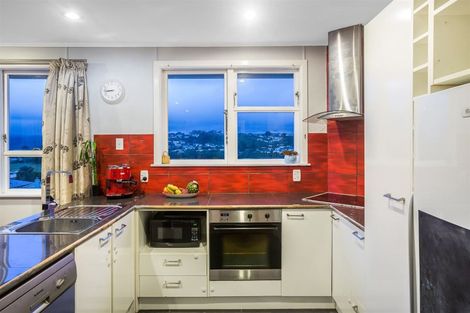 Photo of property in 21 Desert Gold Street, Ascot Park, Porirua, 5024