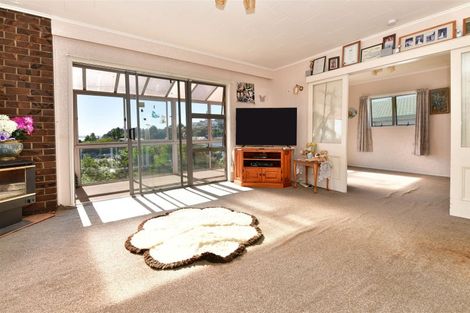 Photo of property in 8 Kathy Terrace, Stanmore Bay, Whangaparaoa, 0932