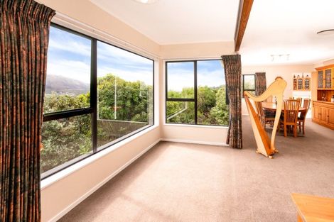 Photo of property in 91 Woodman Drive, Tawa, Wellington, 5028