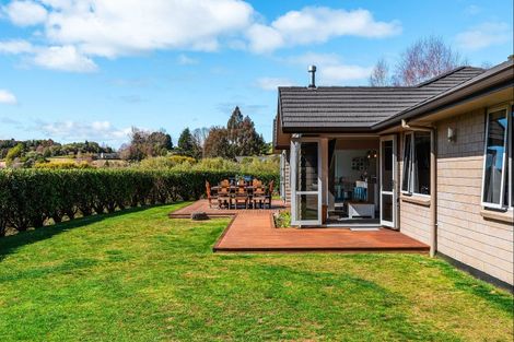 Photo of property in 90 Dalmore Way, Acacia Bay, Taupo, 3385