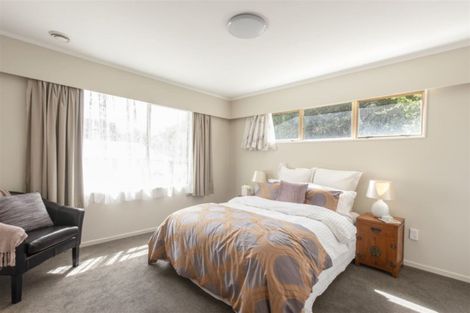 Photo of property in 96 Churton Drive, Churton Park, Wellington, 6037