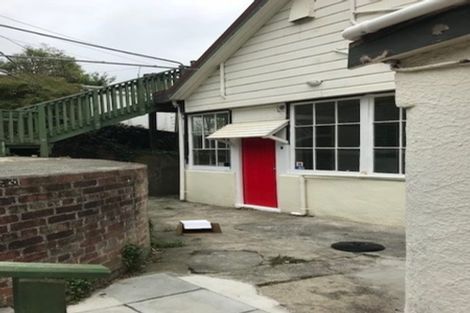 Photo of property in 132 Wallace Street, Mount Cook, Wellington, 6021