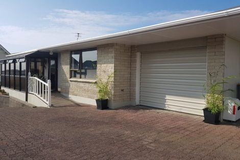 Photo of property in 506 Devon Street East, Strandon, New Plymouth, 4312
