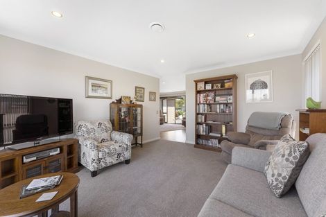 Photo of property in 58 Parnell Heights Drive, Kelvin Grove, Palmerston North, 4414