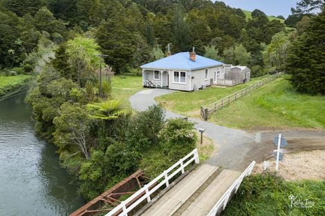 Photo of property in 27 Donnellys Station Road, Donnellys Crossing, Dargaville, 0379