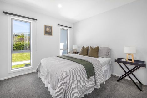 Photo of property in 2 Ihakara Arthur Lane, Aotea, Porirua, 5024