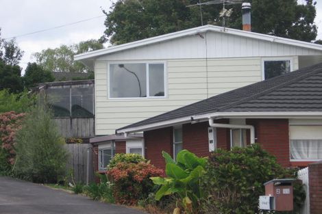 Photo of property in 2/9 Chivalry Road, Glenfield, Auckland, 0629