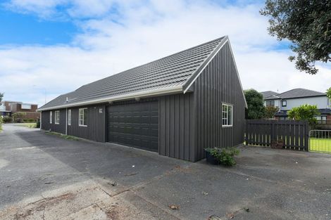 Photo of property in 14 Olliver Grove, Waikanae Beach, Waikanae, 5036