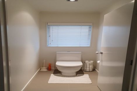 Photo of property in 17 Ferntree Terrace, West Harbour, Auckland, 0618