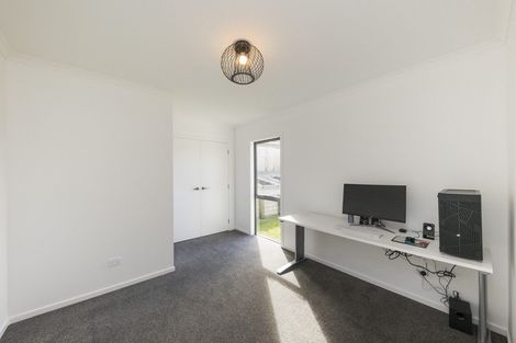 Photo of property in 18 Poplar Grove, Feilding, 4702