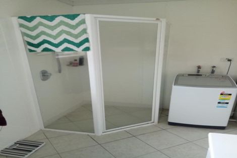 Photo of property in 20 Malmo Place, Massey, Auckland, 0614