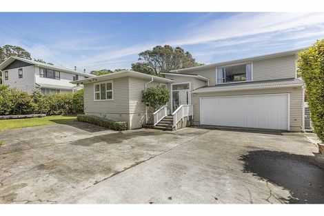 Photo of property in 108 Broderick Road, Johnsonville, Wellington, 6037