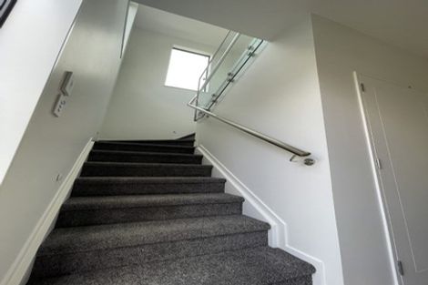 Photo of property in 11d Trinidad Road, Sunnynook, Auckland, 0620