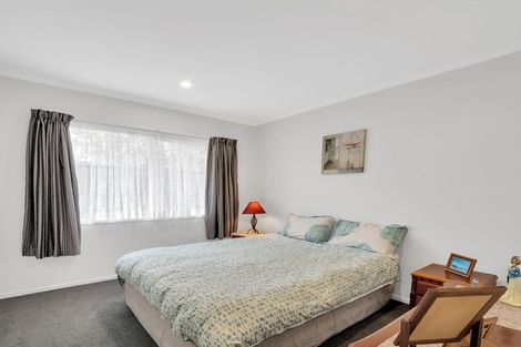 Photo of property in 21 Catchpole Place, Woodend, 7610