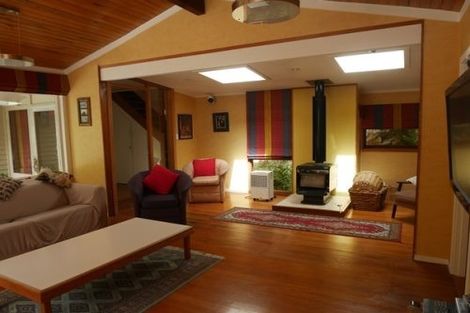 Photo of property in 55 Elmslie Road, Pinehaven, Upper Hutt, 5019