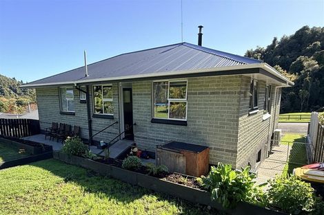 Photo of property in 19 Coates Street, Greymouth, 7805