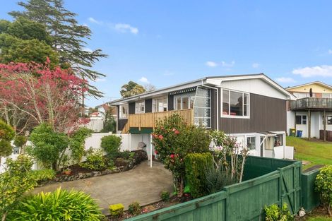 Photo of property in 2 Merchant Avenue, Te Atatu South, Auckland, 0610