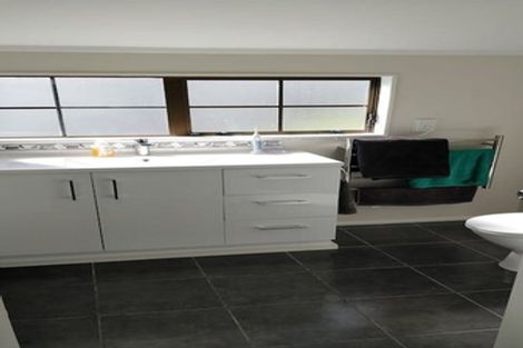 Photo of property in 17 Mallard Grove, Churton Park, Wellington, 6037