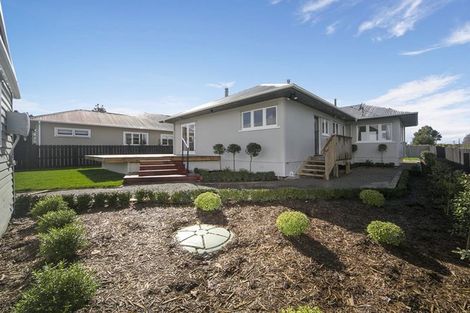 Photo of property in 17 Edward Street, Riverhead, 0820