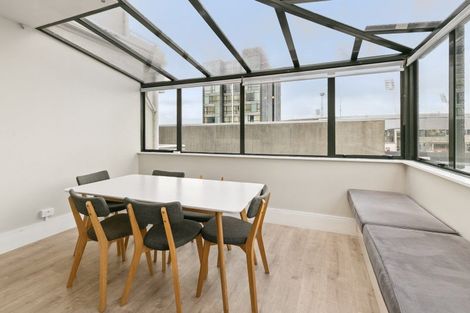 Photo of property in 16j Hobson Street, Thorndon, Wellington, 6011