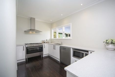 Photo of property in 17 Edward Street, Riverhead, 0820