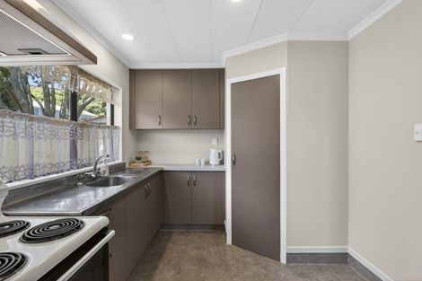 Photo of property in 2/5a Tahurangi Place, Spotswood, New Plymouth, 4310