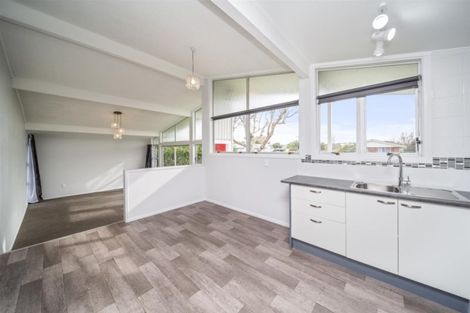 Photo of property in 22 Iredale Road, Hawera, 4610