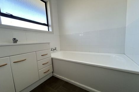 Photo of property in 64 Oriana Crescent, Hornby, Christchurch, 8042