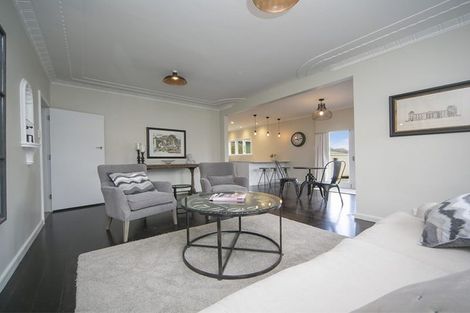 Photo of property in 17 Edward Street, Riverhead, 0820