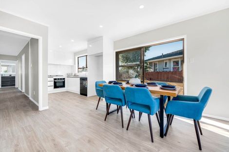 Photo of property in 4 Burlington Place, Manurewa, Auckland, 2102