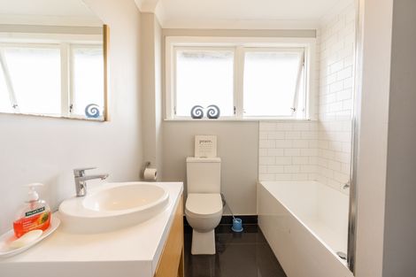 Photo of property in 73 Arimu Road, Papakura, 2110