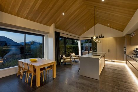 Photo of property in 31 Falconer Rise, Jacks Point, Queenstown, 9371