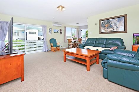 Photo of property in 146 Pigeon Mountain Road, Half Moon Bay, Auckland, 2012