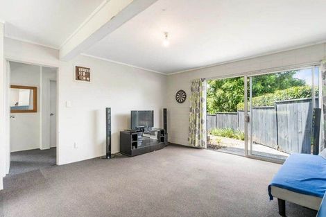 Photo of property in 2/29 Sealy Road, Torbay, Auckland, 0630