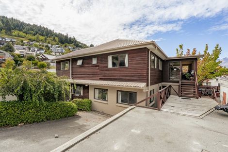 Photo of property in 1 Salmond Place, Queenstown, 9300
