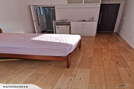 Photo of property in 2/20 Celeste Place, Totara Vale, Auckland, 0627