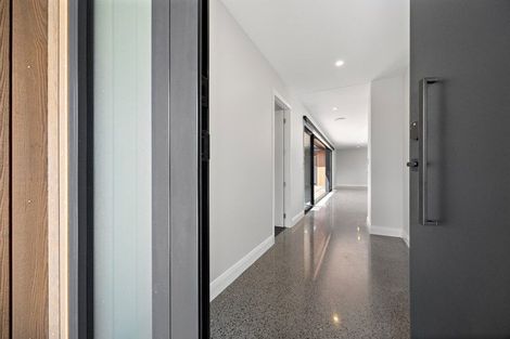 Photo of property in 23 Robert Might Road, Kumeu, 0810