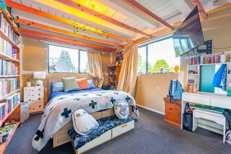 Photo of property in 30 Roseness Street, Palmerston, 9430