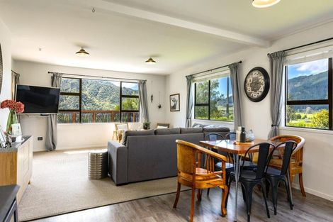 Photo of property in 1058 Queen Charlotte Drive, Linkwater, Picton, 7281