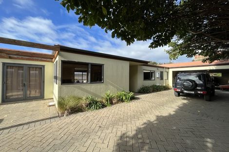 Photo of property in 18 Pendennis Point, Camborne, Porirua, 5026