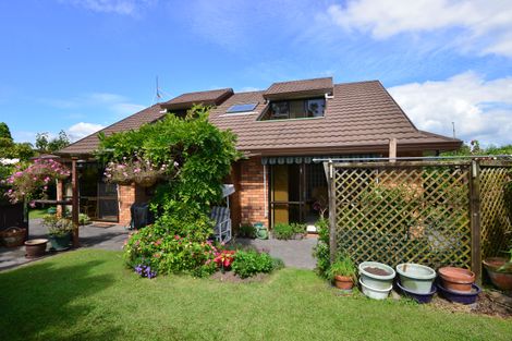 Photo of property in 48 Maygrove Drive, Orewa, 0931