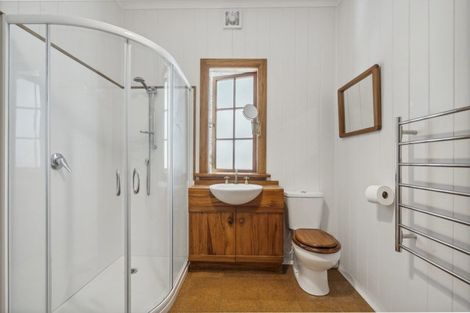 Photo of property in 5 Grosvenor Terrace, Wadestown, Wellington, 6012