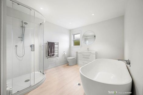 Photo of property in 15 Clyde Street, Island Bay, Wellington, 6023