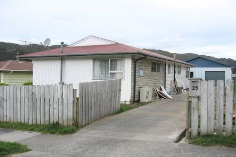 Photo of property in 25 Kendal Grove, Wainuiomata, Lower Hutt, 5014